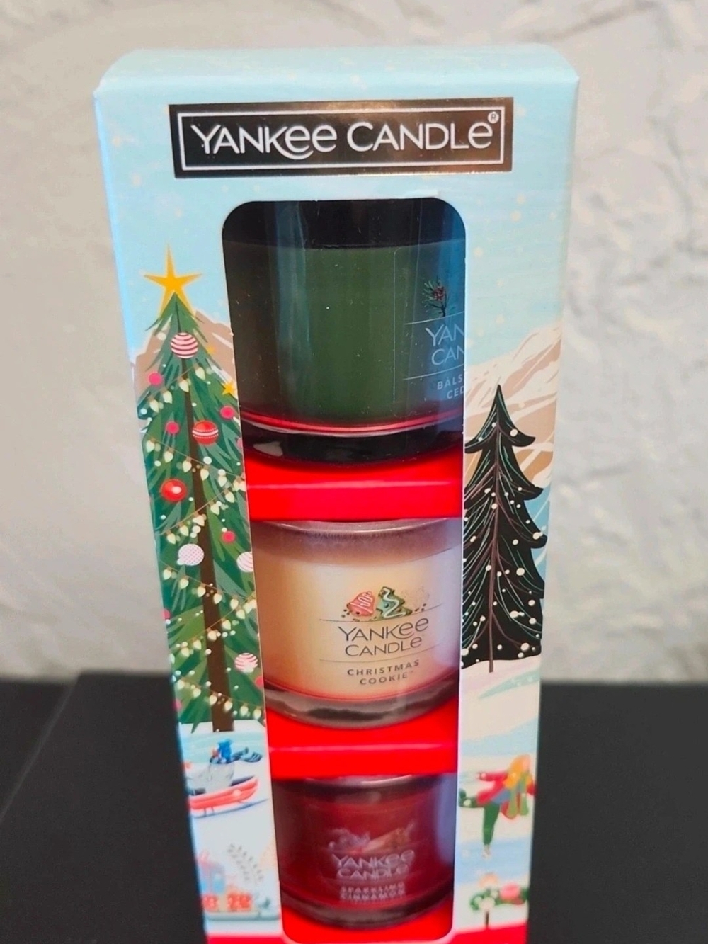 Yankee Candle Holiday Votive Trio — Green, Red, Cream
